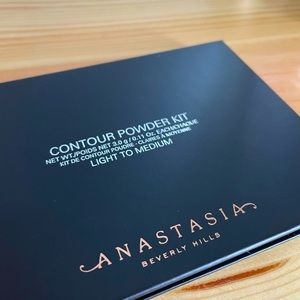 Contour Powder Kit - light to medium